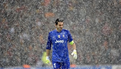 开云体育官网：基米希雪中短裤苦练展钢铁意志，本周末德甲对决莱比锡或迎复出首秀